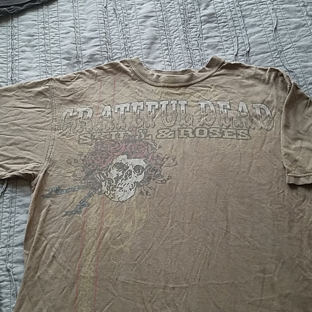 Grateful dead t-shirt